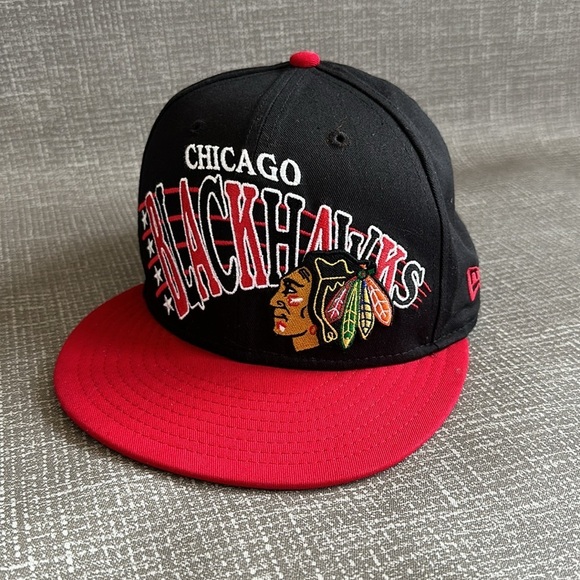 Chicago Blackhawks NFL Cap OS - Picture 1 of 13